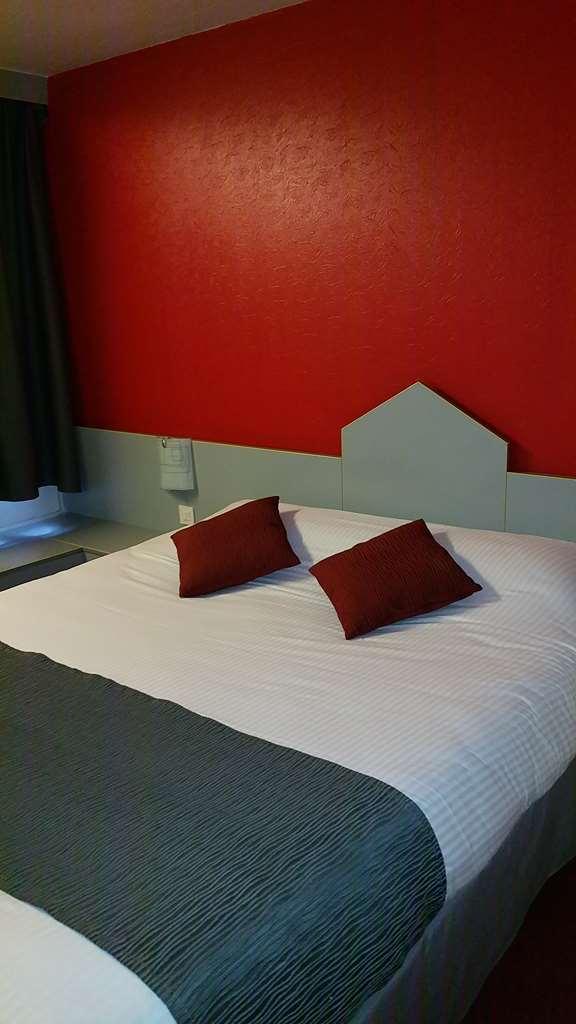 Brit Hotel Sarreguemines Δωμάτιο φωτογραφία